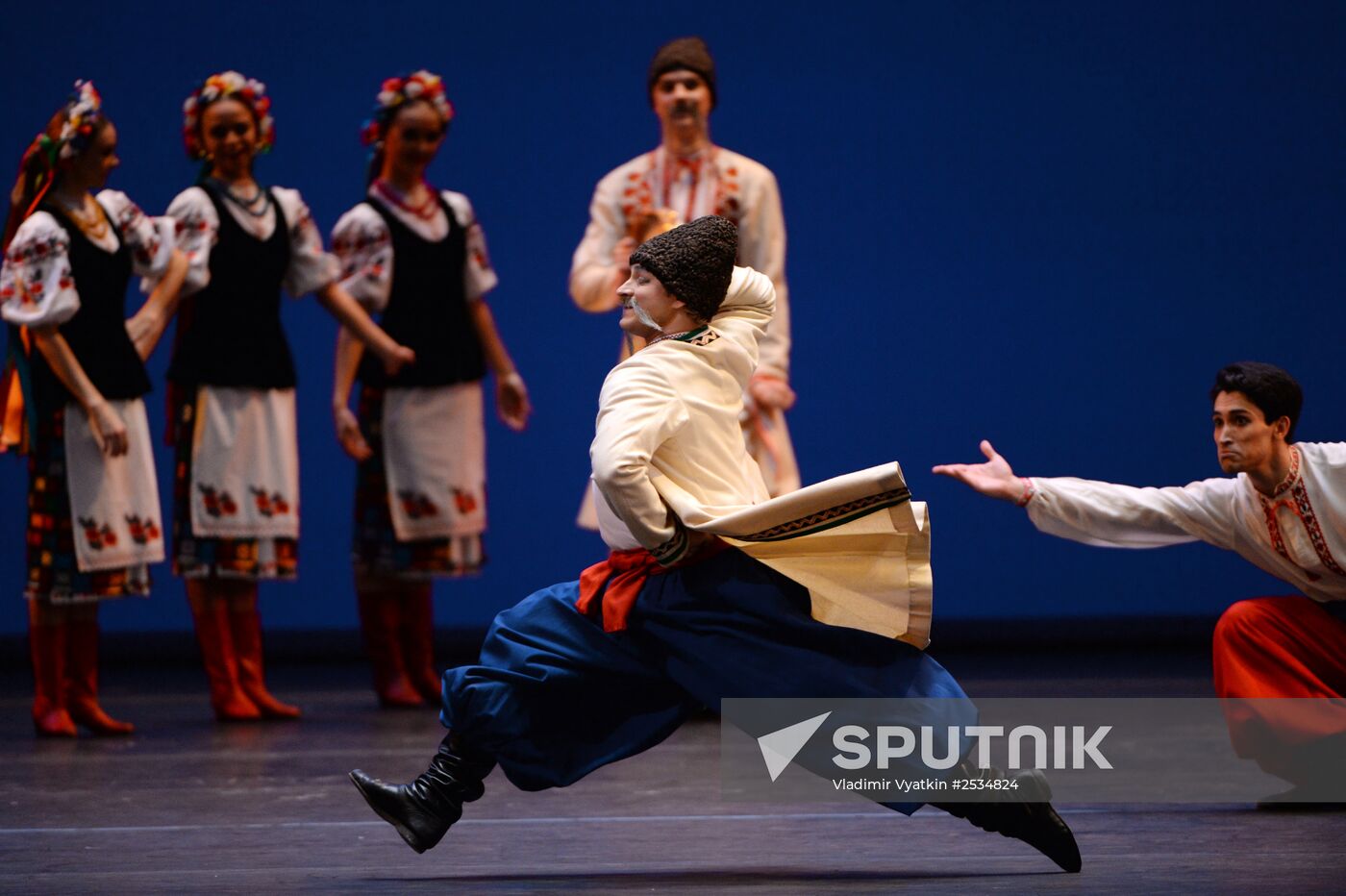 Igor Moiseyev's Folk Dance Company performs at Bolshoi Theatre