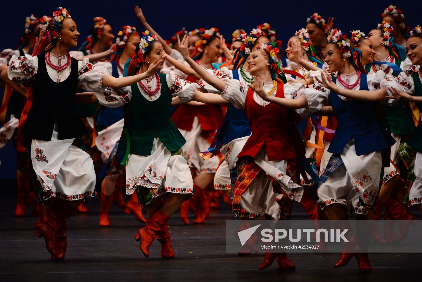 Igor Moiseyev's Folk Dance Company performs at Bolshoi Theatre