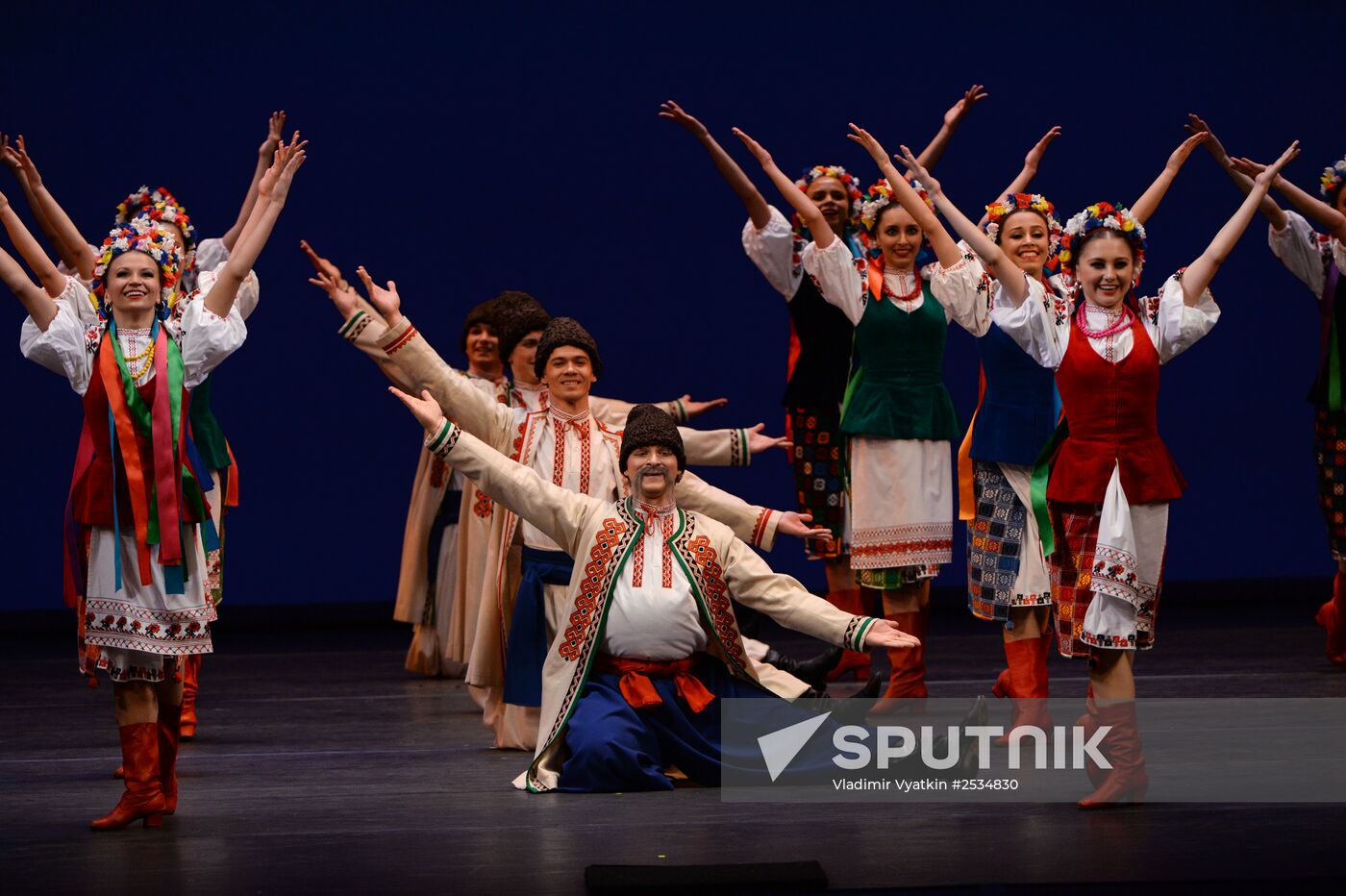 Igor Moiseyev's Folk Dance Company performs at Bolshoi Theatre