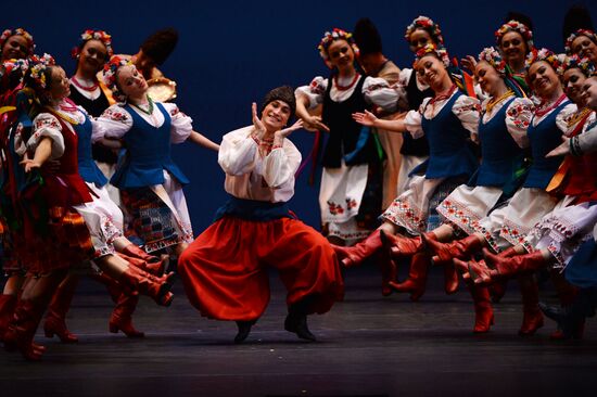 Igor Moiseyev's Folk Dance Company performs at Bolshoi Theatre