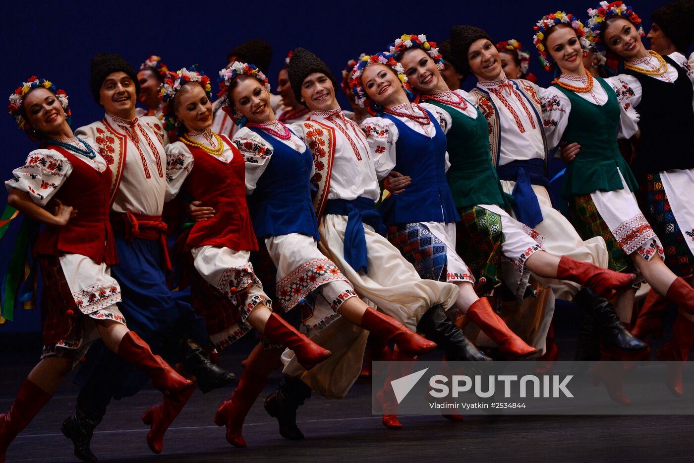 Igor Moiseyev's Folk Dance Company performs at Bolshoi Theatre