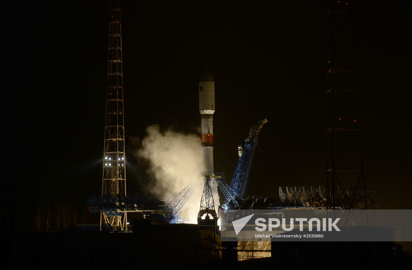 Launch of rocket carrier Soyuz-2.1b with new Glonass system unit