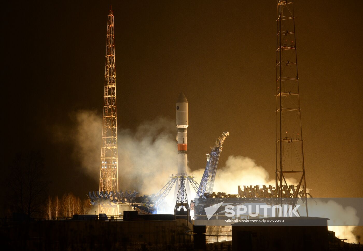 Launch of rocket carrier Soyuz-2.1b with new Glonass system unit