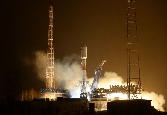 Launch of rocket carrier Soyuz-2.1b with new Glonass system unit