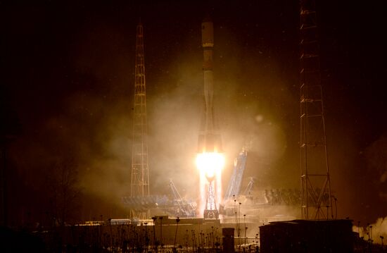 Launch of rocket carrier Soyuz-2.1b with new Glonass system unit