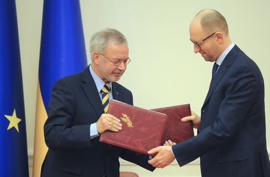Arseniy Yatsenyuk's meeting with Werner Hoyer