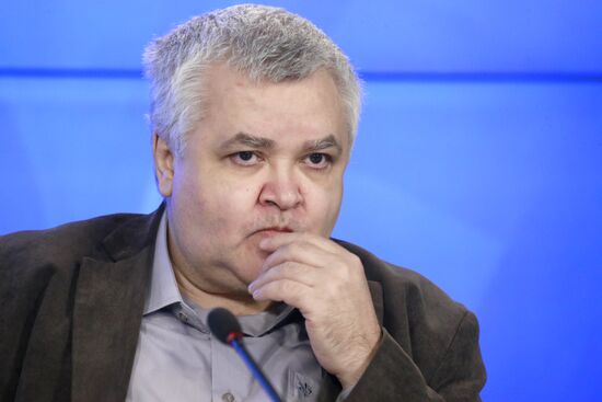 Lecture: Norm and Codification in Context of Modification of Language and Communication Conditions at the turn of XXI Century