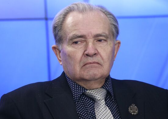 Lecture: Norm and Codification in Context of Modification of Language and Communication Conditions at the turn of XXI Century