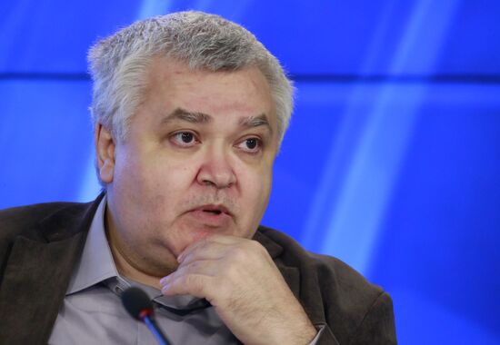 Lecture: Norm and Codification in Context of Modification of Language and Communication Conditions at the turn of XXI Century