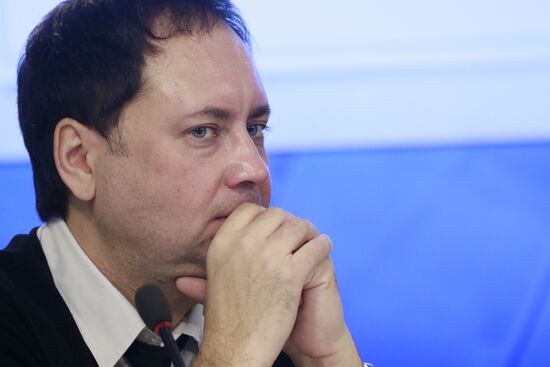 Lecture: Norm and Codification in Context of Modification of Language and Communication Conditions at the turn of XXI Century