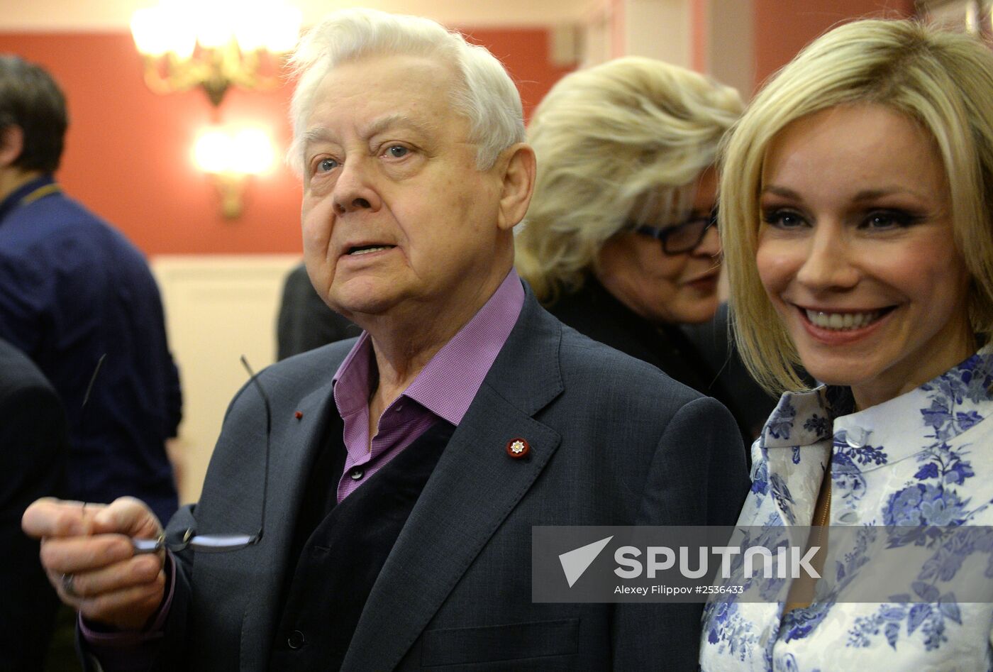 Presenting the People's Choice "Star Theatergoer" awards