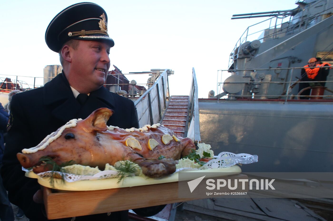 The Kaliningrad large landing ship is back to Baltiysk naval harbor