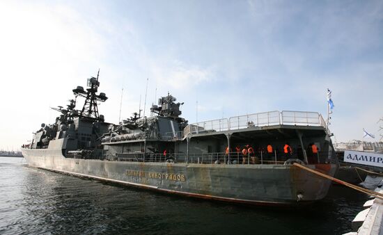 Pacific Fleet ships return to Vladivostok from tour of duty