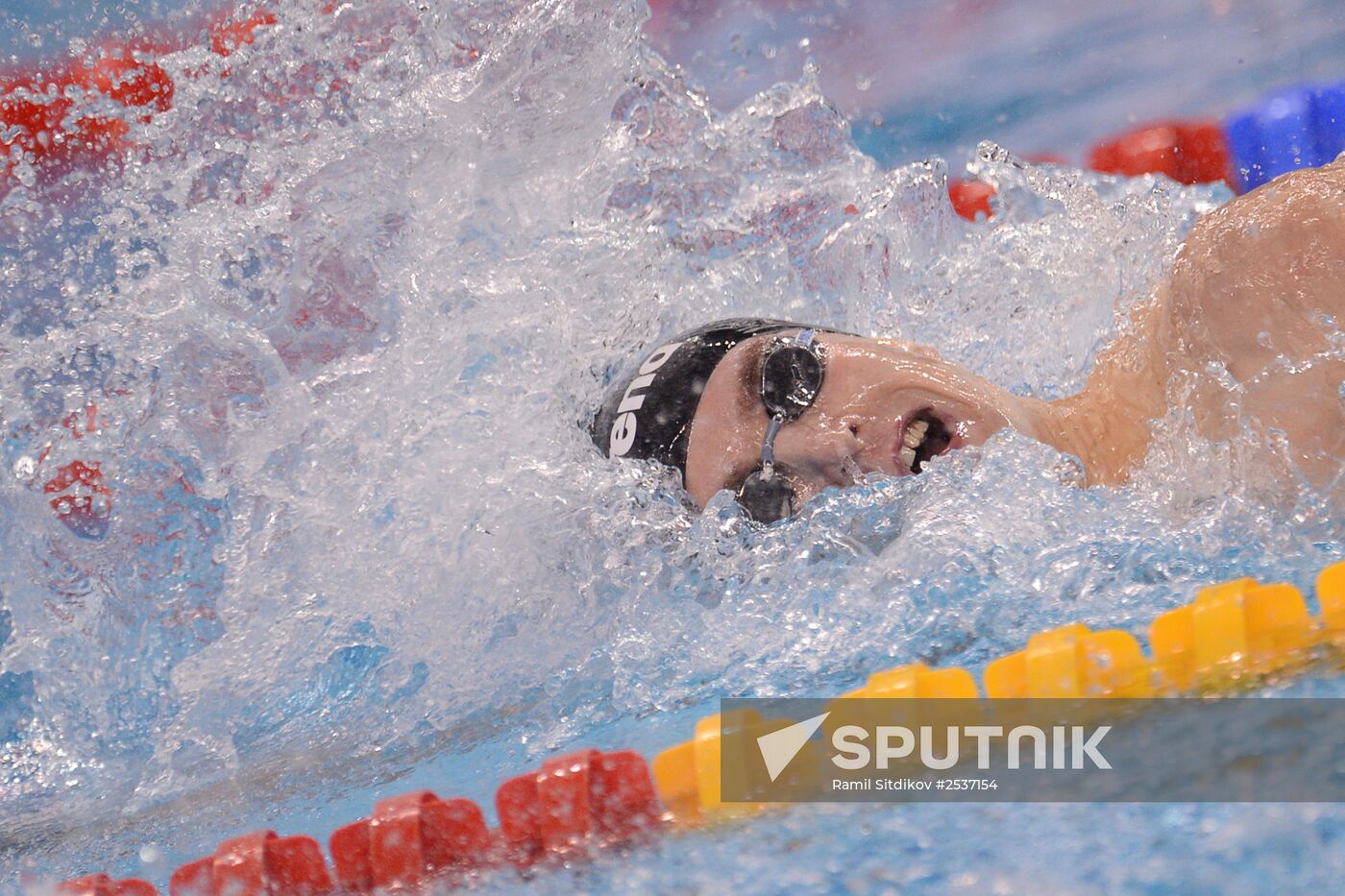 FINA World Swimming Championships (25 m). Day One