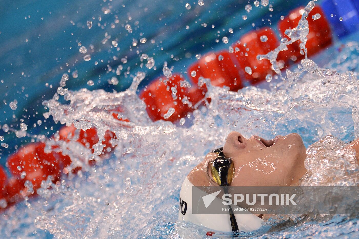 FINA World Swimming Championships (25 m). Day One