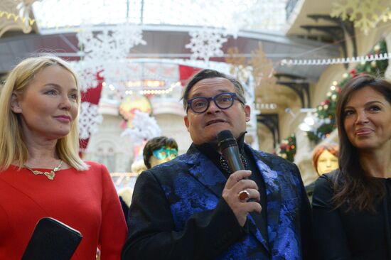 Celebrity Wardrobe exhibition opens in Moscow