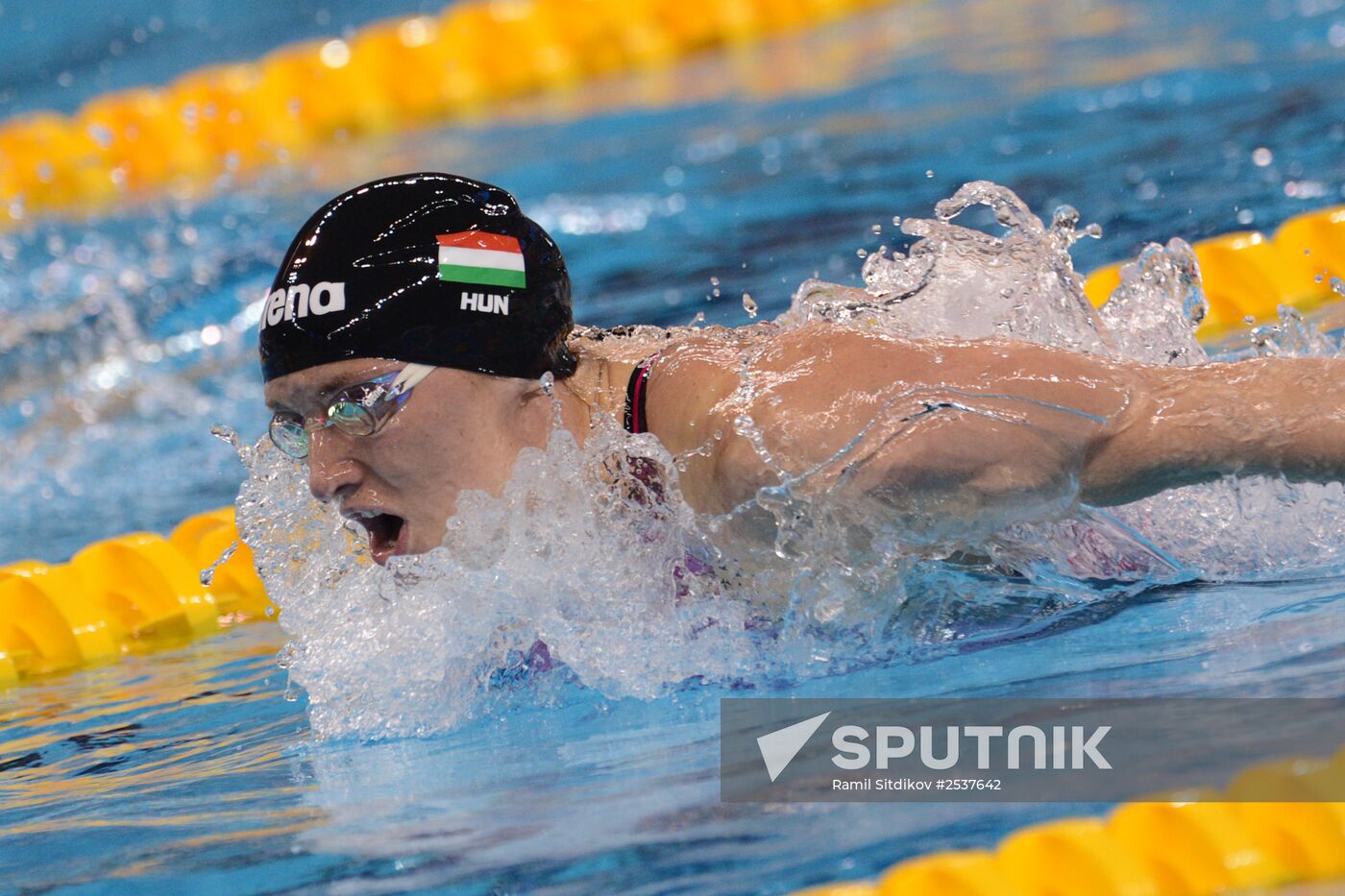 FINA World Swimming Championships (25 m). Day One