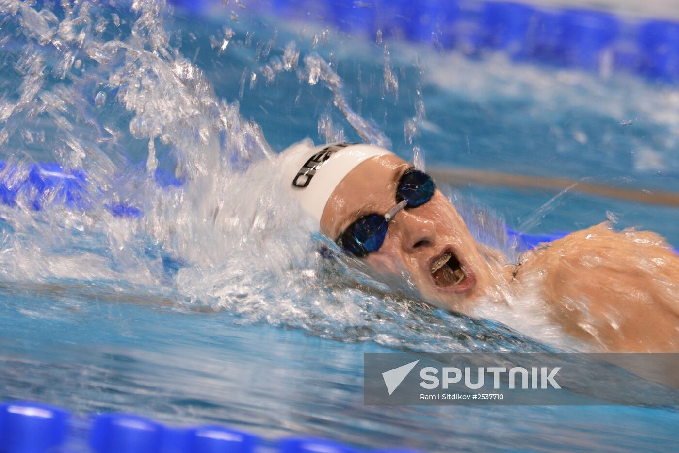 FINA World Swimming Championships (25 m). Day One