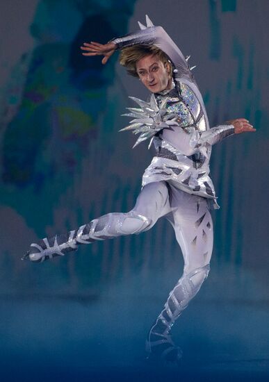 The Snow King ice show