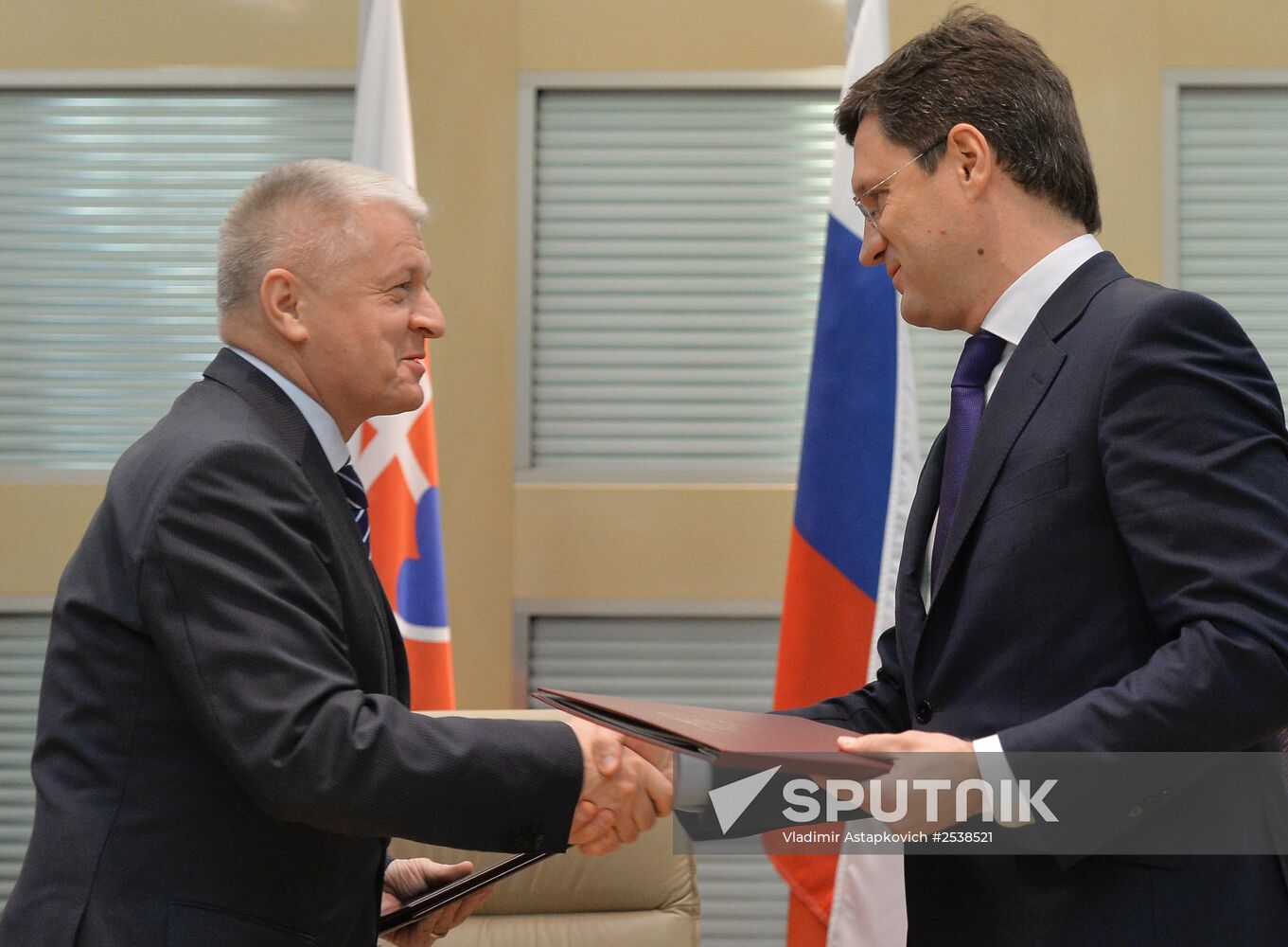 Alexander Novak meets with Pavol Pavlis in Moscow