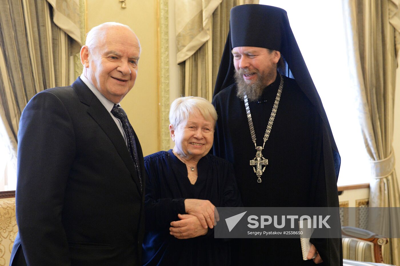 Patriarch Kirill awards Princess Olga Order to compser Aleksandra Pakhmutova