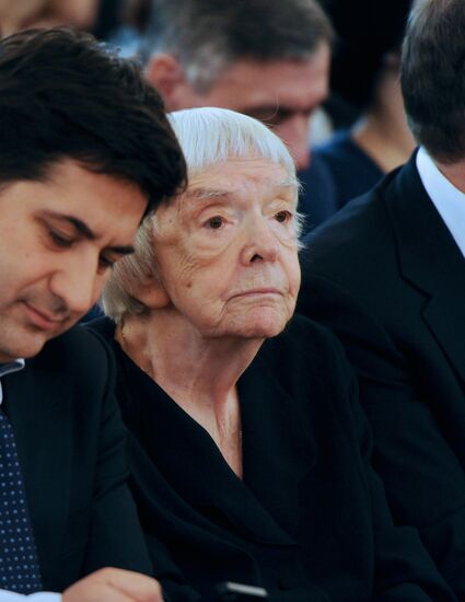 Putin meets with human rights ombudsmen and organizations