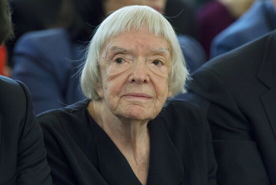 Putin meets with human rights ombudsmen and organizations