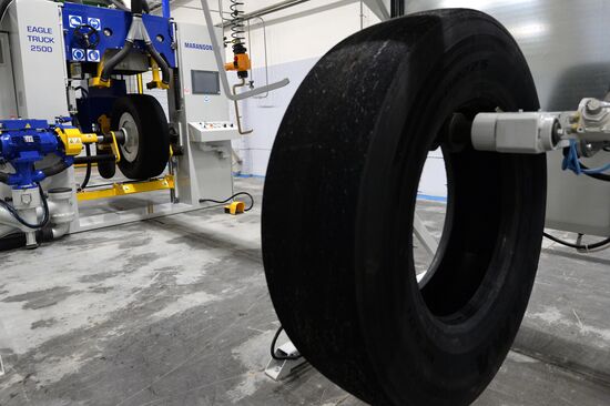 Manufacturing automobile tires at Nizhnekamskshina factory