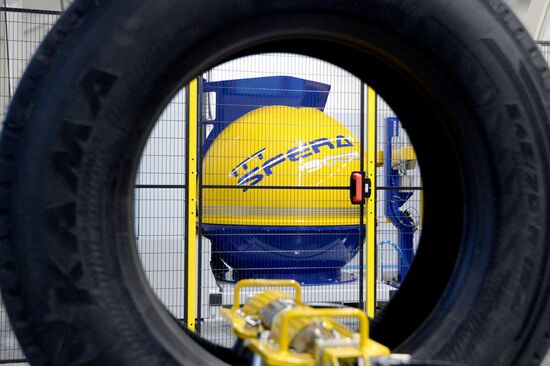Manufacturing automobile tires at Nizhnekamskshina factory