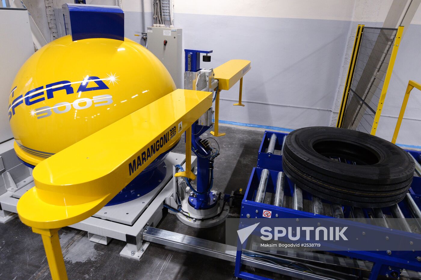 Manufacturing automobile tires at Nizhnekamskshina factory