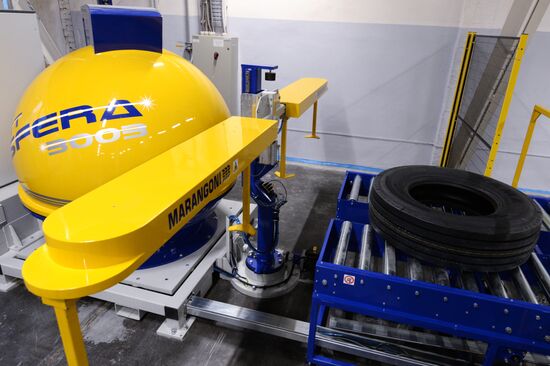 Manufacturing automobile tires at Nizhnekamskshina factory