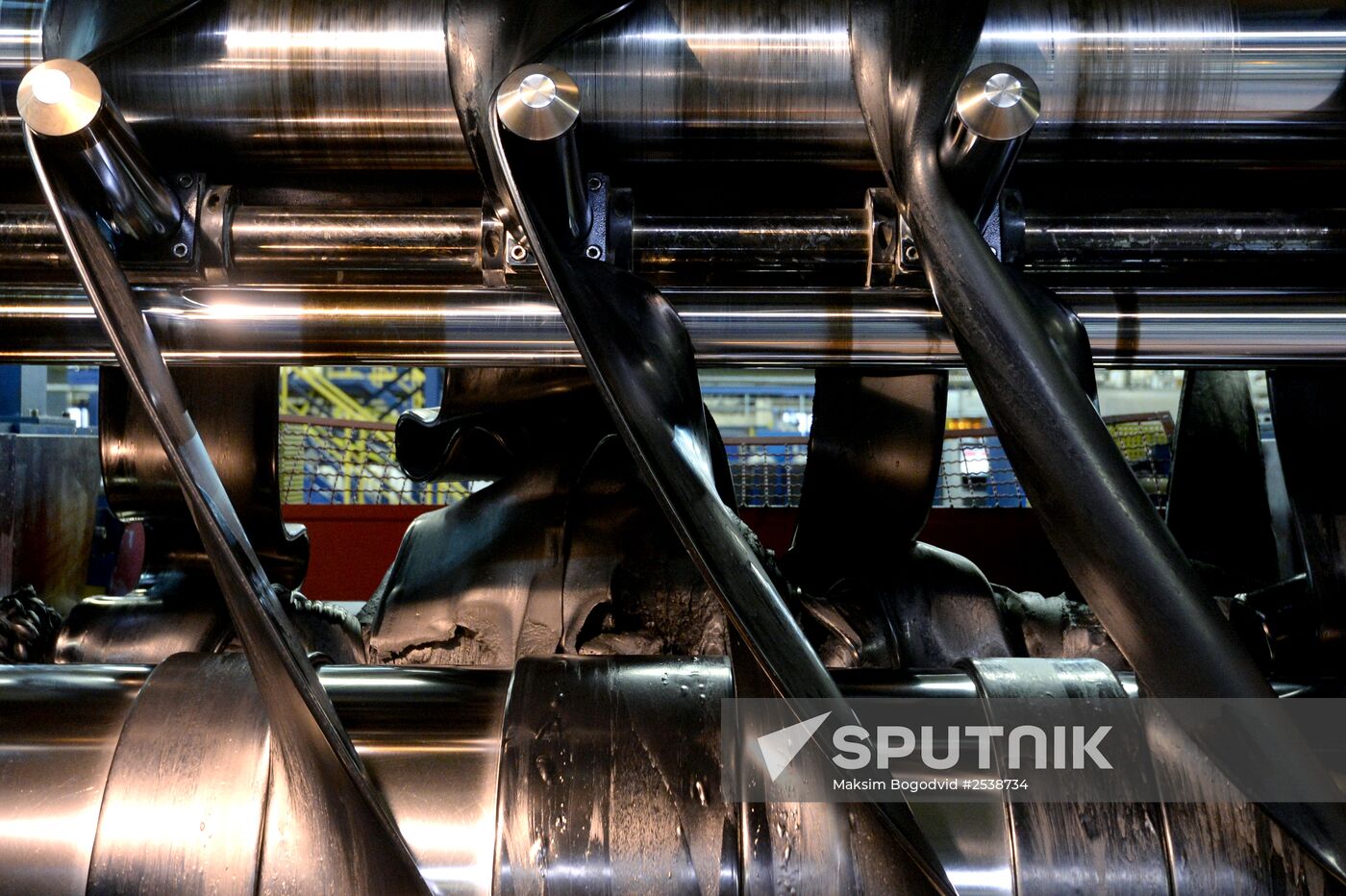 Tire production at Nizhnekamskshina factory