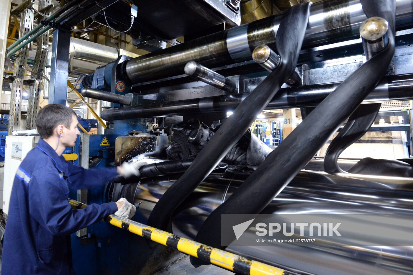 Tire production at Nizhnekamskshina factory