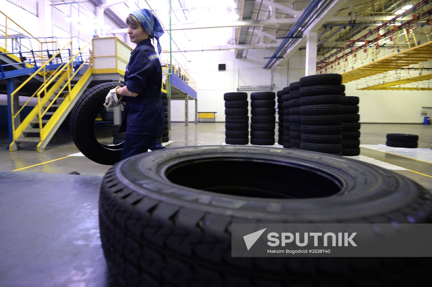Tire production at Nizhnekamskshina factory