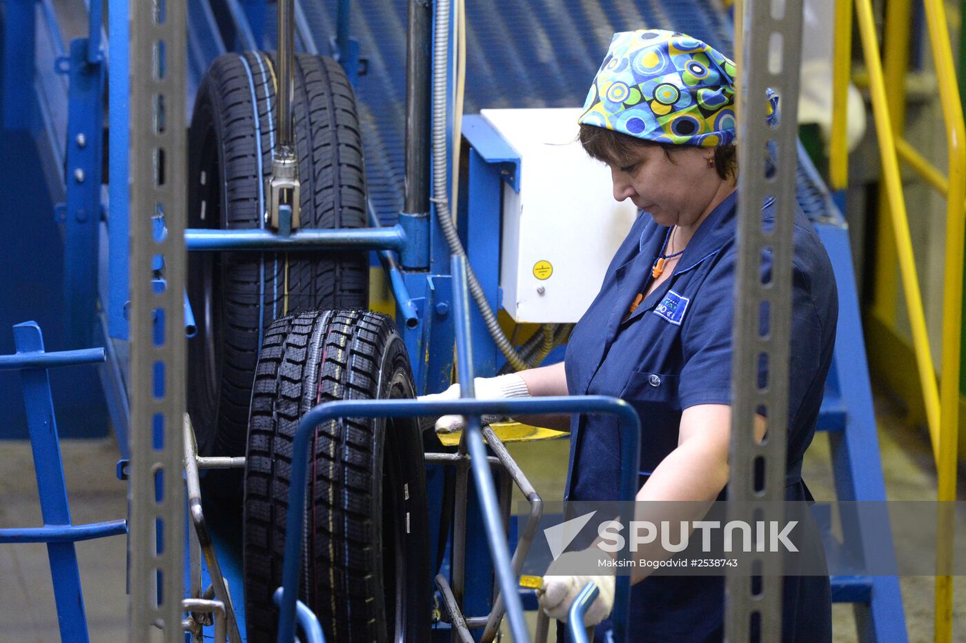 Tire production at Nizhnekamskshina factory