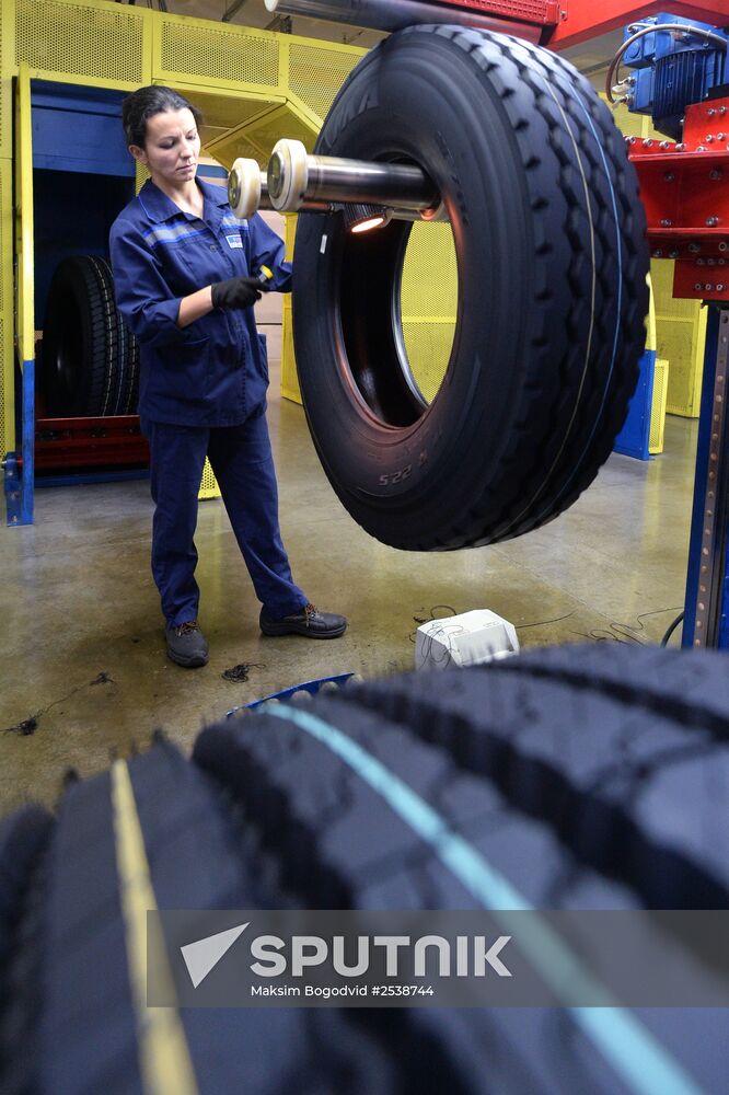 Tire production at Nizhnekamskshina factory