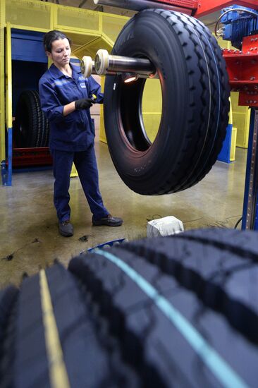 Tire production at Nizhnekamskshina factory