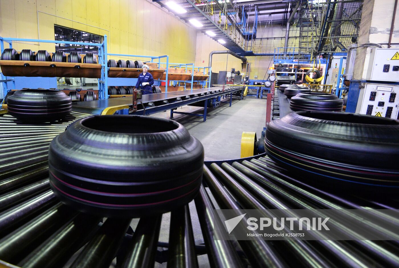 Tire production at Nizhnekamskshina factory