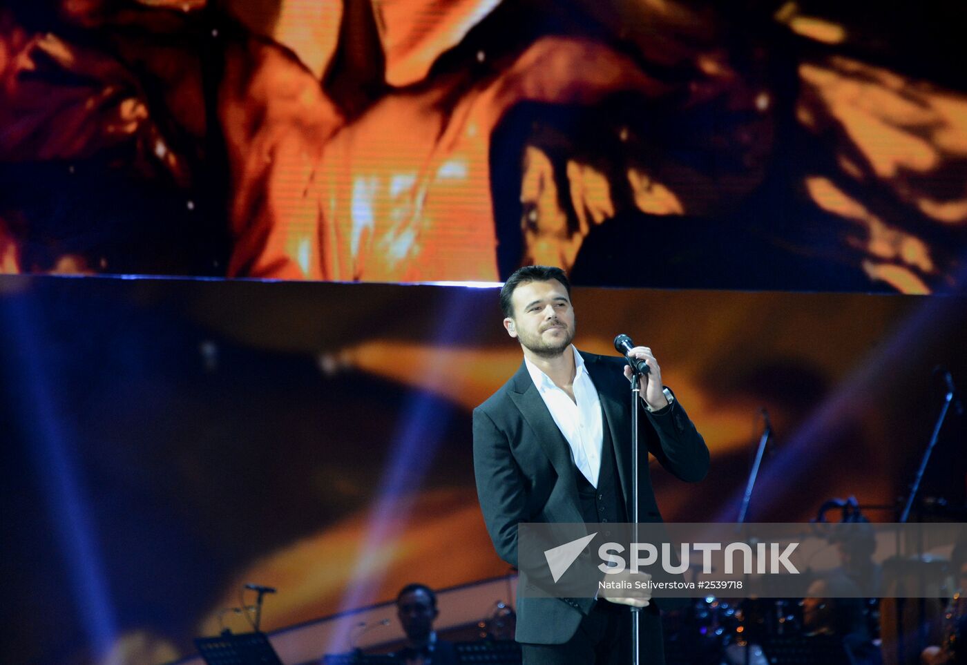 "Song of the Year 2014" music festival