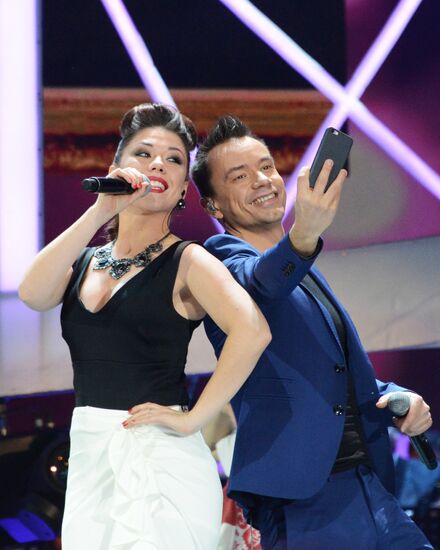 "Song of the Year 2014" music festival