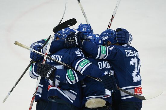 Kontinental Hockey League. Dynamo Moscow vs. SKA