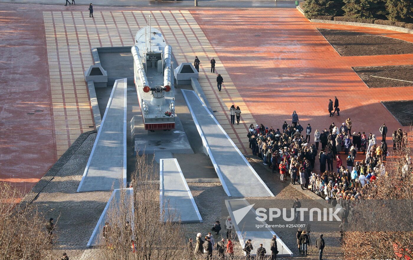 Unveiling memorial sign to Baltic sailors