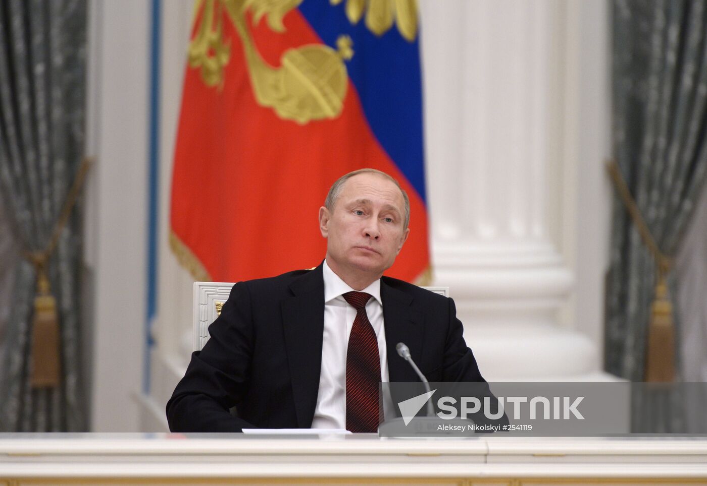 Vladimir Putin conducts meeting on enhancing state-run companies' effectiveness