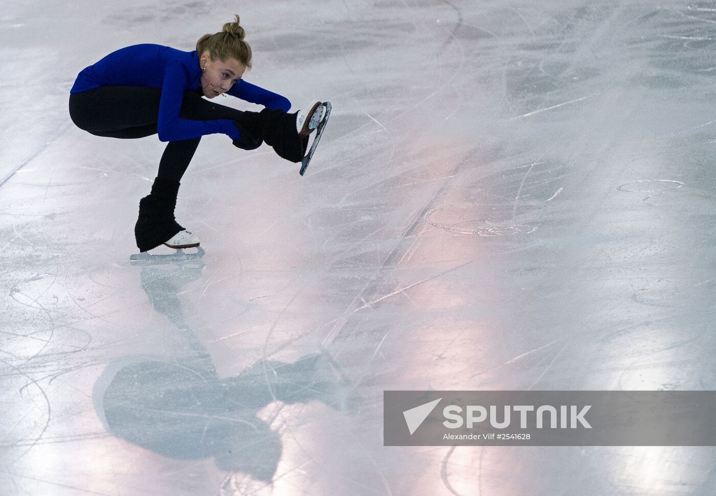 2014–15 Grand Prix of Figure Skating Final. Training sessions