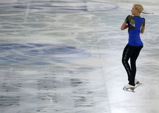 2014–15 Grand Prix of Figure Skating Final. Training sessions