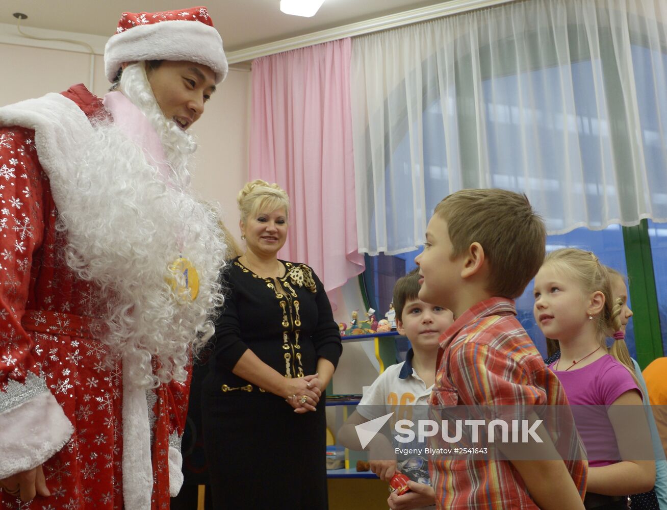 Russian athlete Victor An visits Moscow kindergarten