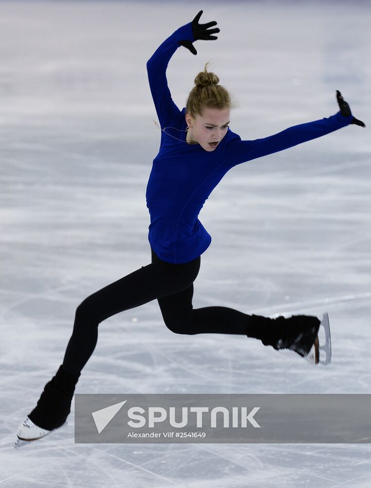 2014–15 Grand Prix of Figure Skating Final. Training sessions