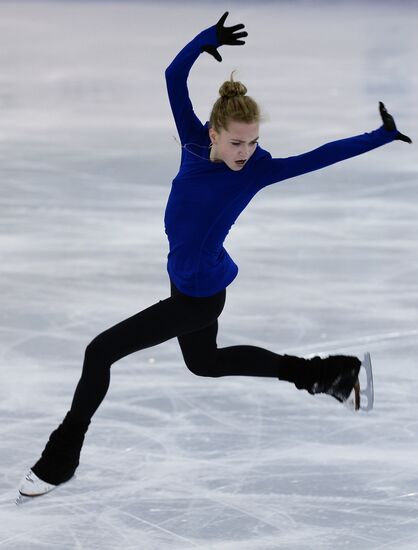 2014–15 Grand Prix of Figure Skating Final. Training sessions