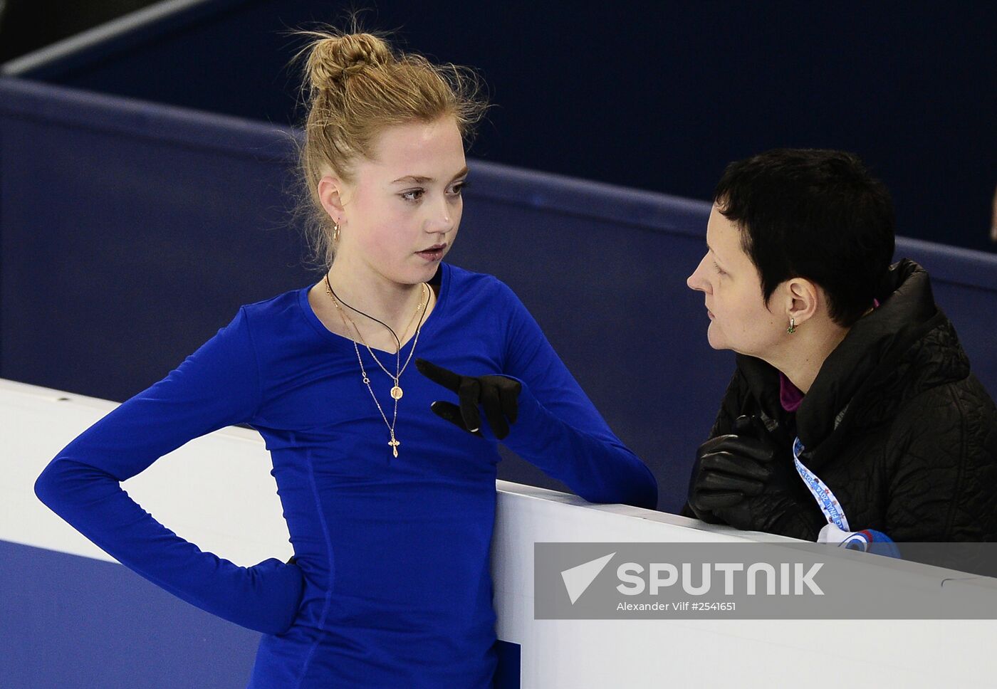 2014–15 Grand Prix of Figure Skating Final. Training sessions