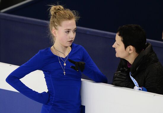 2014–15 Grand Prix of Figure Skating Final. Training sessions